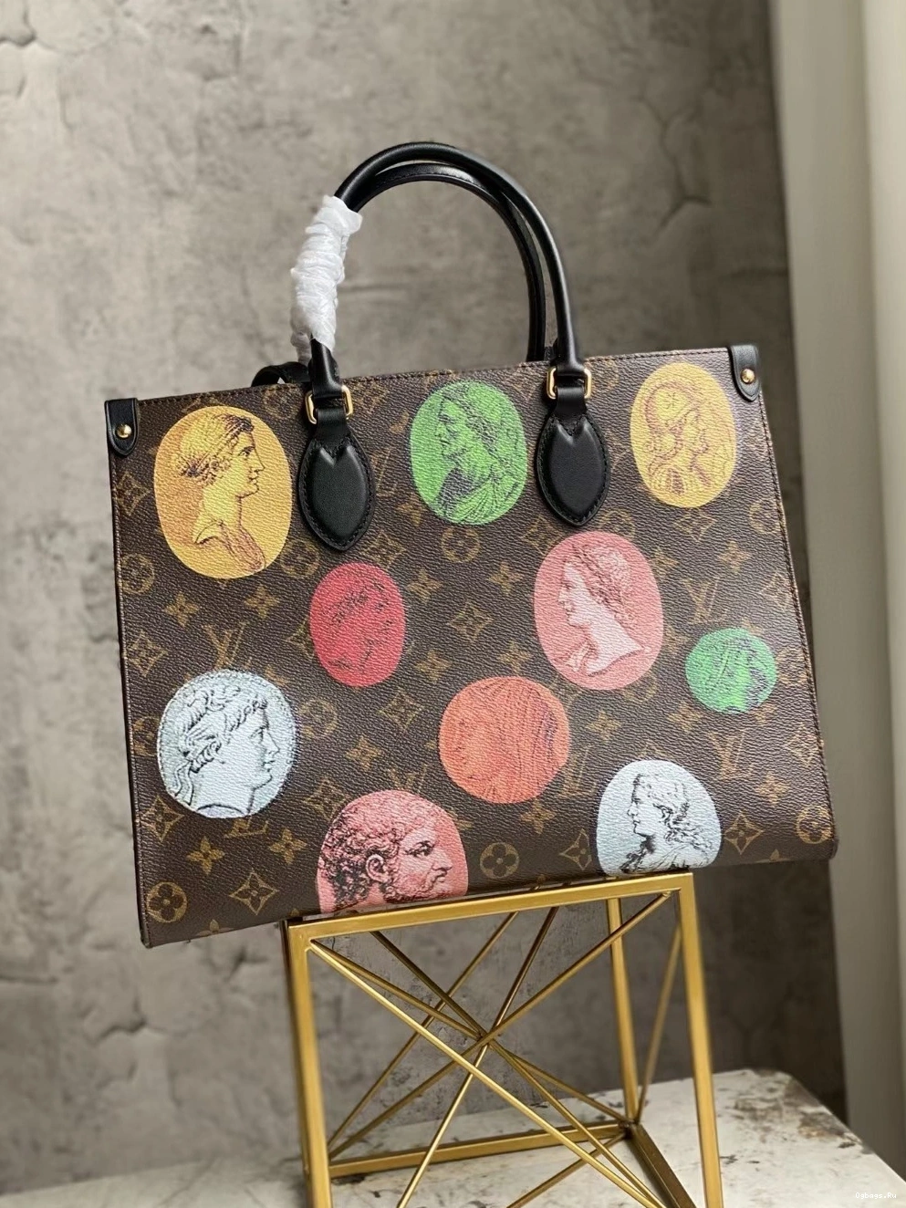 LOUIS ONTHEGO MM VUITTON 0524